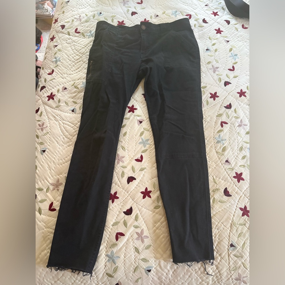Hollister Black Low-Rise Pants